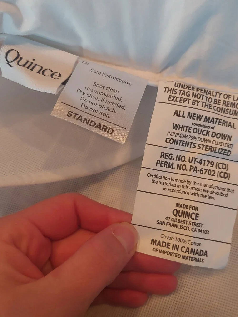 NWOT- Quince Standard White Duck Down Premium Pillow (Soft)(P90)